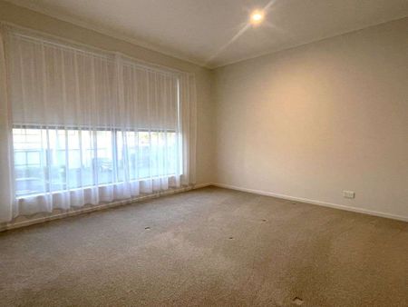 3 Bedrooms in Totara Heights - Photo 5