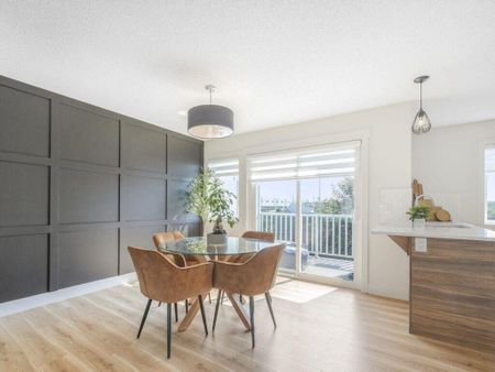 Edmonton Unfurnished rowhome Rental in Starling - Spacious 3-Bed, 2.5-Bath Townhouse with A/C, Tandem Garage & Patio by St. Albert - Photo 5