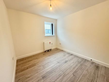 Catherine House, Waterlooville - Photo 2