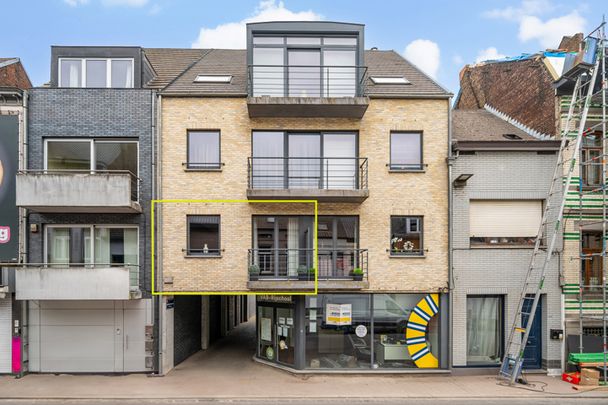 Gelijkvloers appartement met twee slaapkamers en garagebox - Photo 1