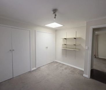 Great family home in a prime position - Photo 6