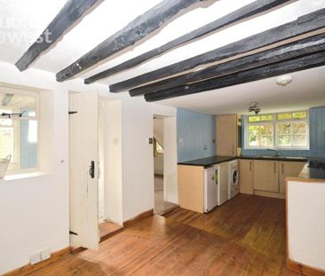 2 bedroom end of terrace house to rent - Photo 1