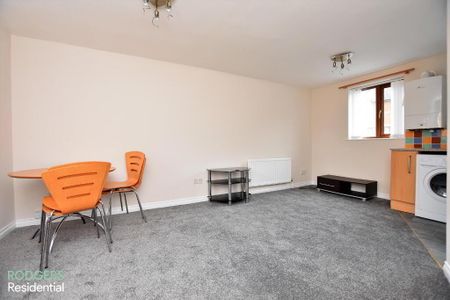 Apt 1, John Longs Court, Beersbridge Road, Belfast, BT5 4RX - Photo 2