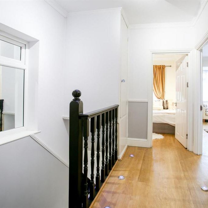 4 bedroom semi-detached house to rent - Photo 1