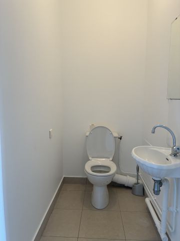 Location Appartement 2 pièces 51m² PARIS 17ème - Photo 5