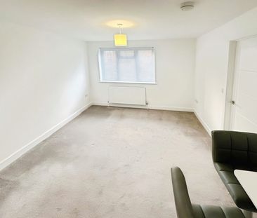 One-Bedroom Apartment - Photo 5