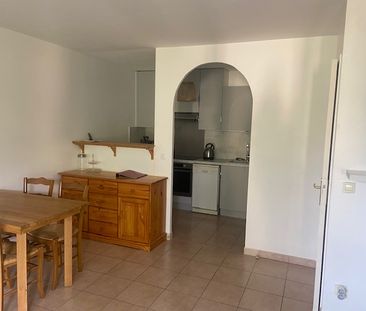 Location Appartement 2 pièces 48m² - Photo 2