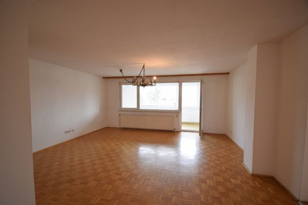 "BERGHEIM - Große helle 2,5 Zimmer Wohnung mit Loggia nähe Lokalbahnhaltestelle" - Photo 1