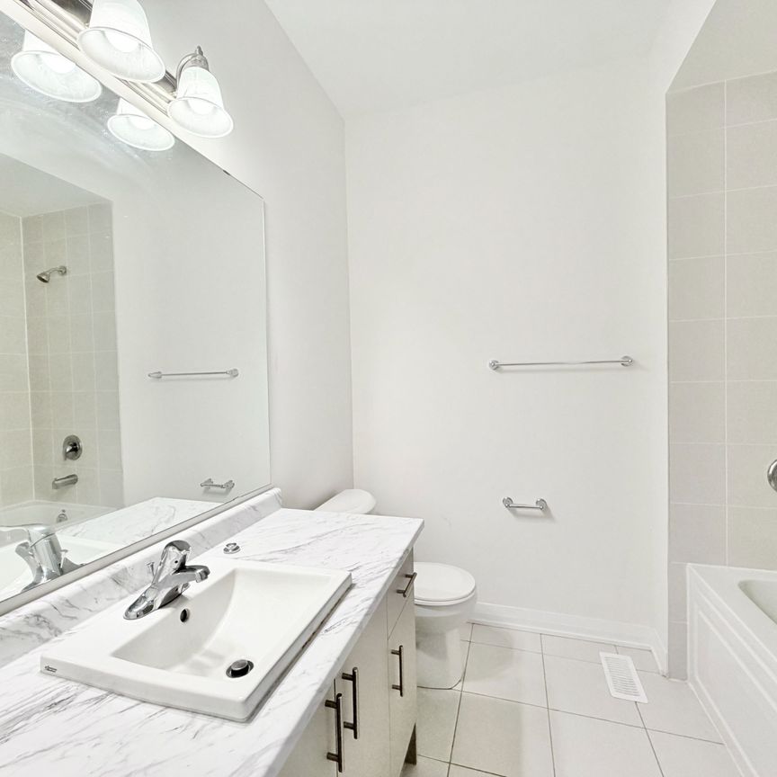 For Lease - 6 KAHSHE Lane, Richmond Hill, Ontario - Photo 1