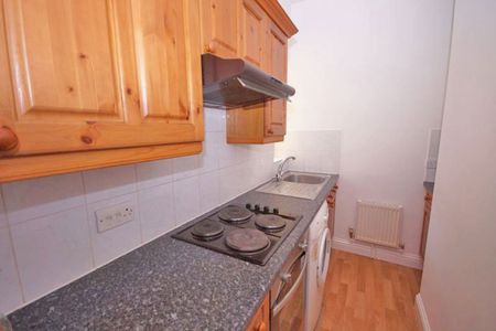 A 1 Bedroom Flat in Fairview GL52 2JU - Photo 3