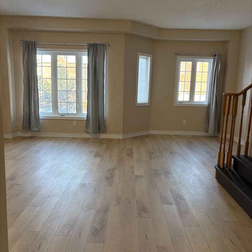 For Lease - 5 Freeland Hollow, Brampton, Ontario - Photo 1