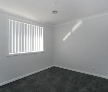 Private Villa with Rural Views in North Orange Location - Photo 1