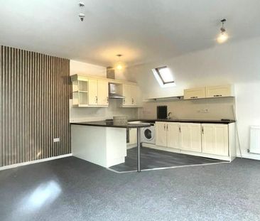 2 bedroom coach house to rent - Photo 5