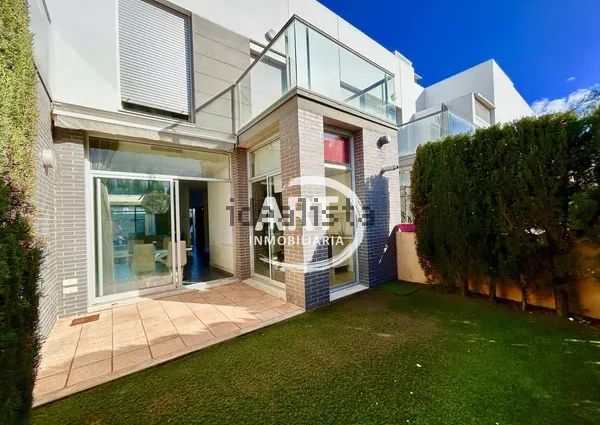 Alquiler de chalet adosado en Calle San Vicente Ferrer