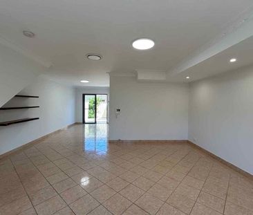 8/96 Duntroon Street Hurlstone Park - Photo 2