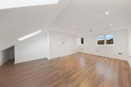 3 bedroom flat to rent - Photo 2