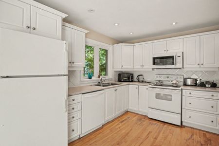 For Lease - 657 Golden Avenue Unit# 2, Carlingwood - Westboro and Area, Ontario - Photo 5
