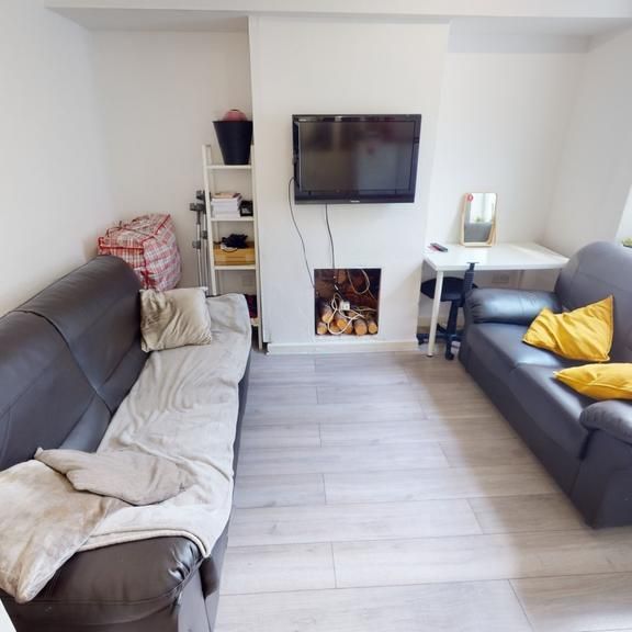 5 bedroom terraced house to rent - Photo 1