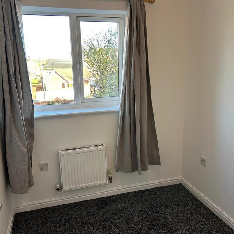 3 bedroom townhouse to rent - Photo 1