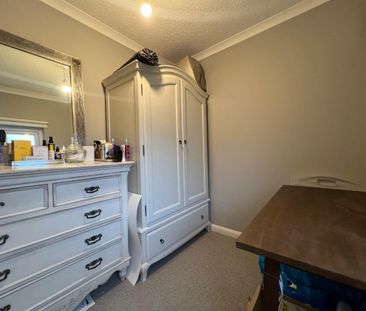 3 bedroom House To Let - Photo 5