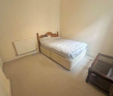 1 bedroom in a house share to rent - Photo 6