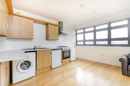 2 bedroom flat to rent - Photo 5