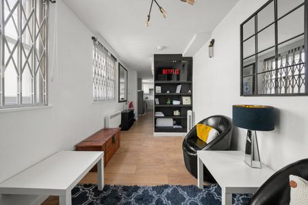 London Mews - Photo 5