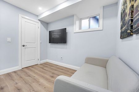 For Lease - 556 King Street Unit# 3, Hamilton, Ontario - Photo 5