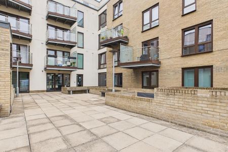 2 bedroom flat to rent - Photo 3