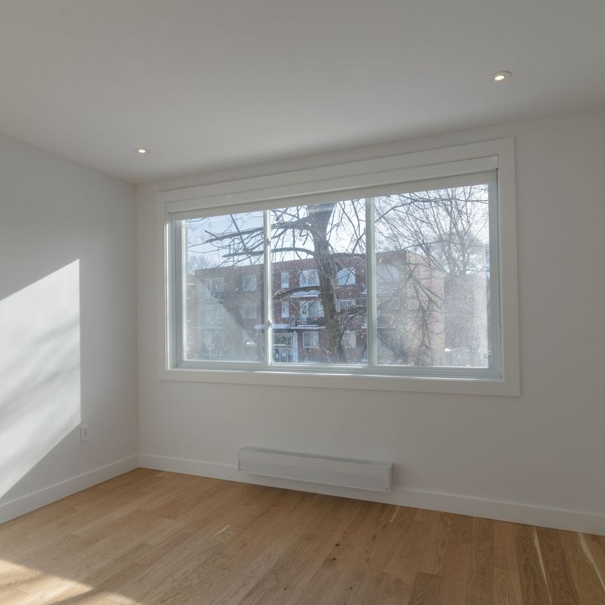 3014 Avenue Van Horne - Photo 1