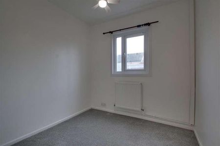 Alvis Avenue, Jaywick, Clacton-on-sea, CO15 - Photo 3