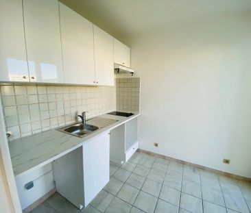 Location Appartement 2 pièces 47m² NOGENT SUR MARNE 94130 - Photo 3