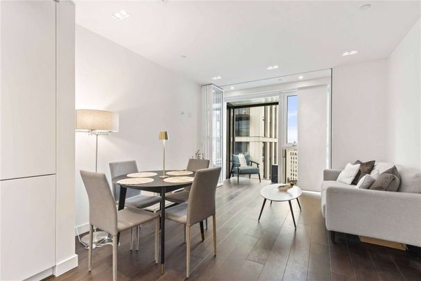 A modern 2 bedroom apartment on the 13th floor of Casson Square. - Photo 1