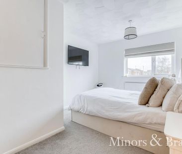 3 bedroom semi-detached house to rent - Photo 4