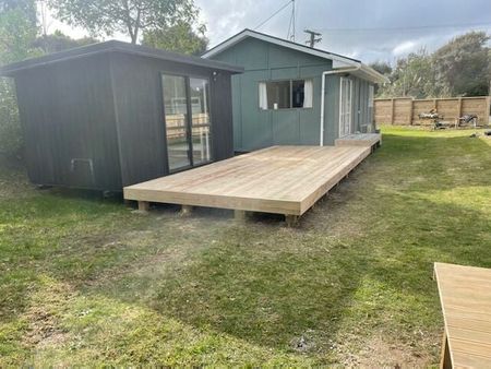 Beach Batch vibes - 3 Bedroom - Otaki Beach - Photo 2