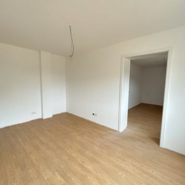 NEUBAU-Erstbezug Luxus-4,5 Zimmer Wohnung mit Balkon - Photo 1