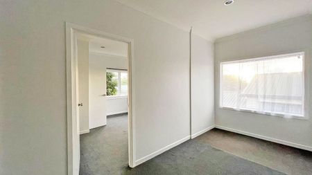 Large Family home with huge Basement & Rumpus - Photo 4