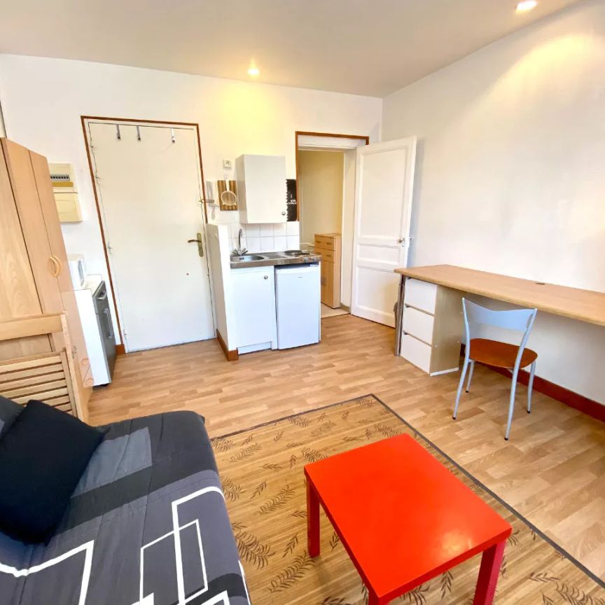STUDIO MEUBLE A LOUER - BLOIS - HYPERCENTRE-VILLE, PROCHE TOUTES COMMODITES - Photo 1