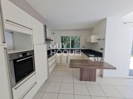 Location Maison 6 pièces 142m² - Photo 5