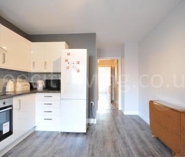 4 bedroom house to rent - Photo 1