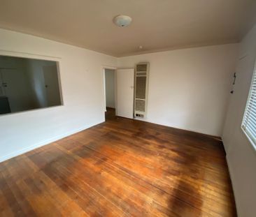 2 Bedroom Located in the Heart of Dandenong - Photo 5