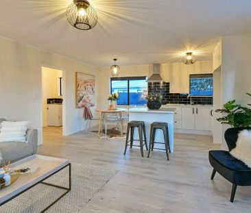 Beautiful 3 Bedroom + 2 Utility Rooms - Photo 3