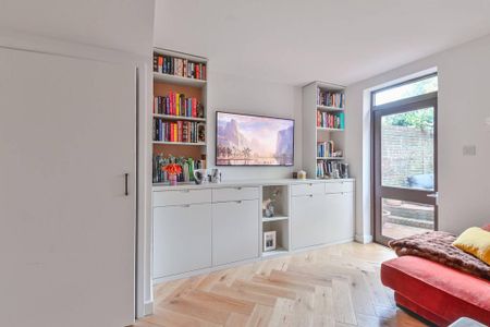 2 bedroom flat to rent - Photo 2