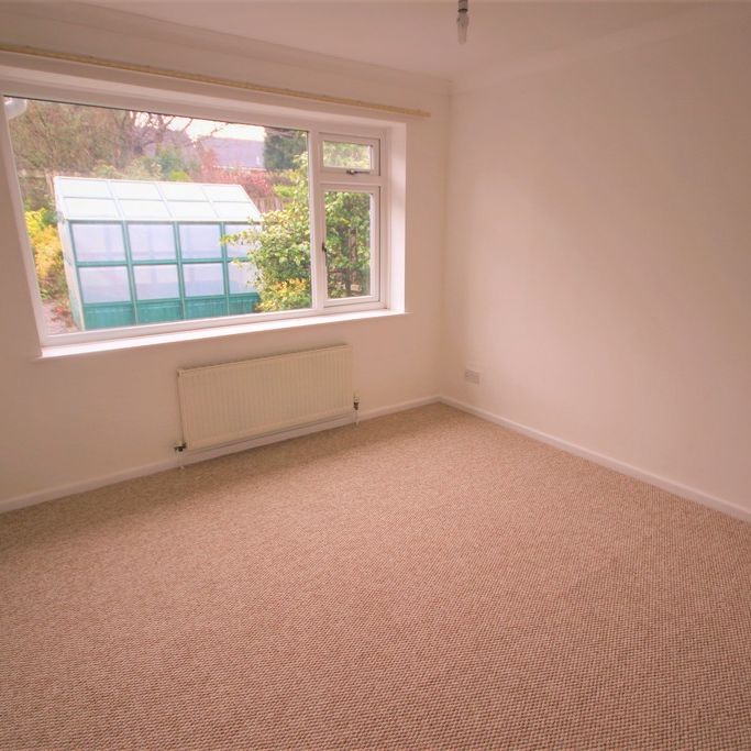 2 bedroom detached to let - Photo 1