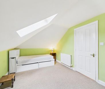 4 bedroom terraced house to rent - Photo 5
