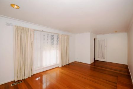 109 Stephensons Road, Mount Waverley, Melbourne - Photo 2