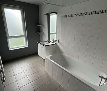 Location Appartement 3 pièces 69m² LILLE 59000 - Photo 3