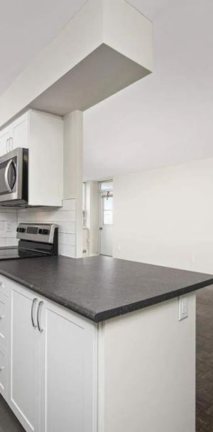 Don Valley Towers - Photo 1