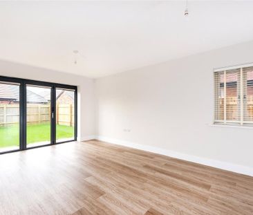 5 bedroom detached house to rent - Photo 1