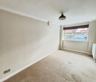 3 bedroom detached house to rent - Photo 2